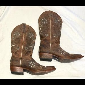 Woman’s cowgirl boots